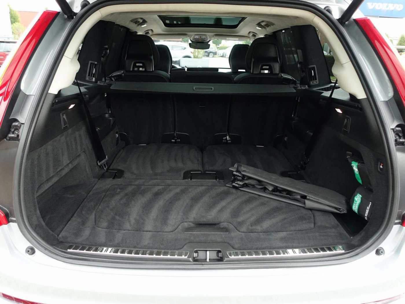 Volvo  Ultra, T8 AWD Plug-in Hybrid/AHK/360°/Pano