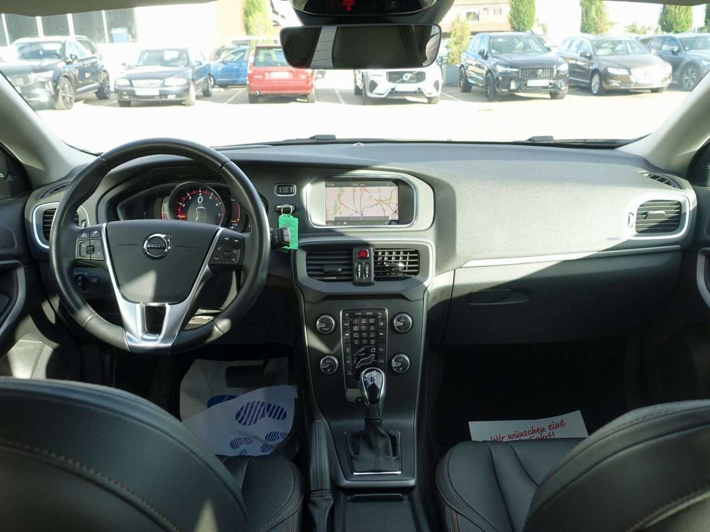 Volvo  T3 1.5 Plus/BLIS/Sitzhz. /Spur.