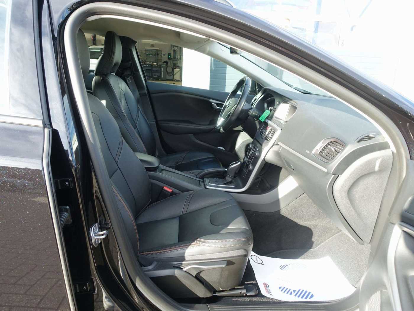 Volvo  T3 1.5 Plus/BLIS/Sitzhz. /Spur.