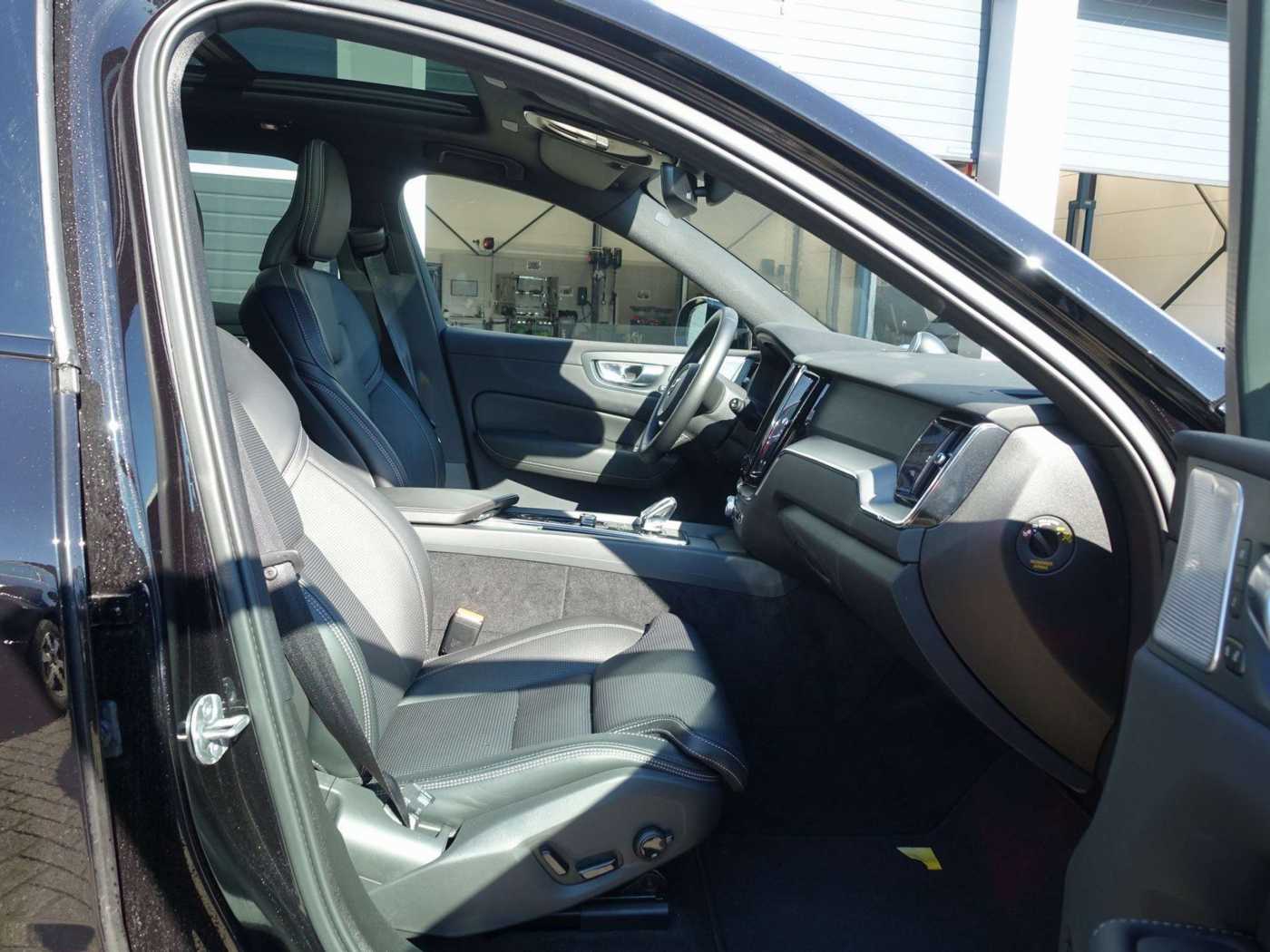 Volvo  Black Edition Plus, T8 AWD/HeadUP/B&W/FourC