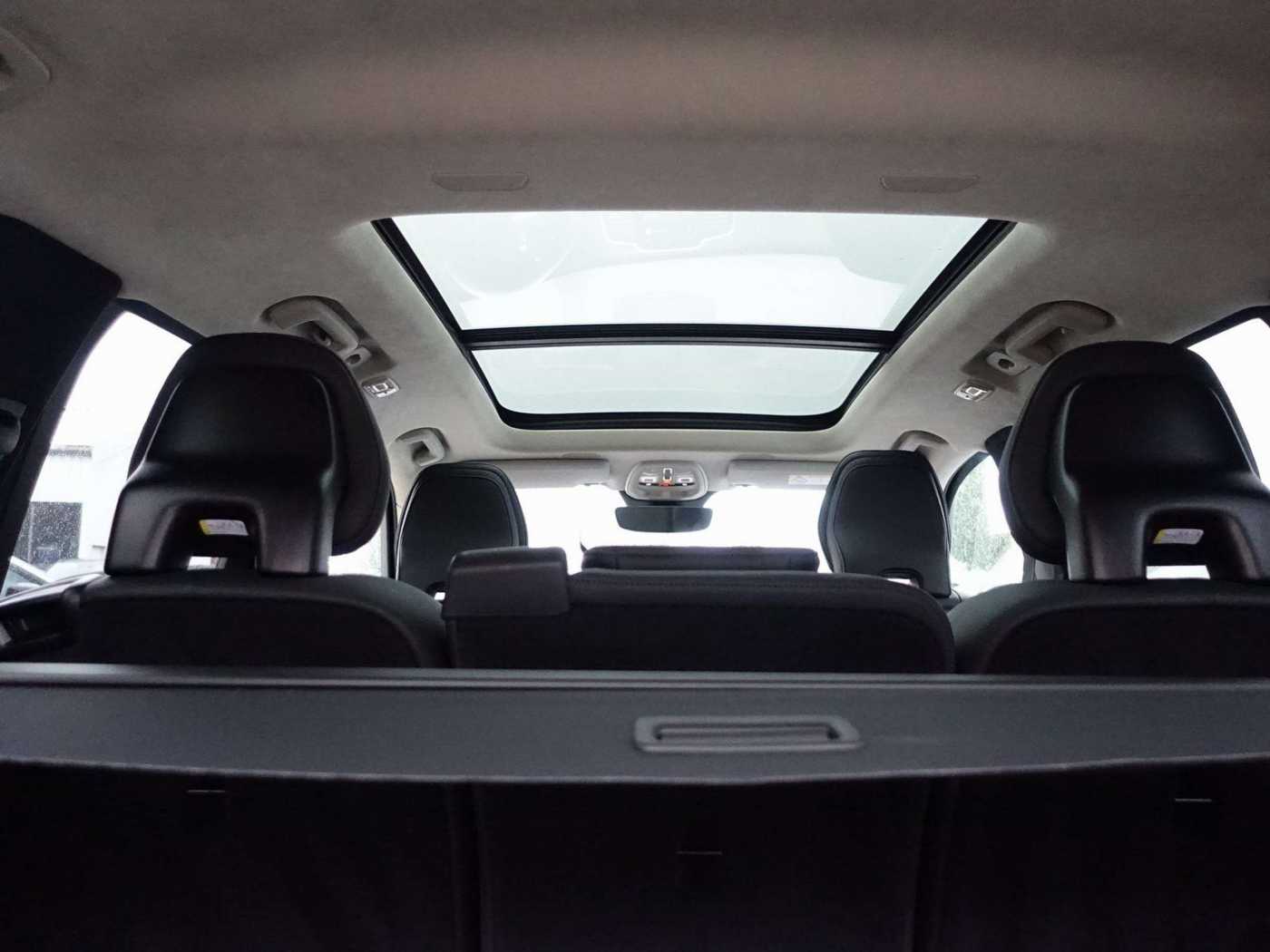 Volvo  Ultra T8 AWD/FourC/AHK/HeadUP/Pano/360°/BLS