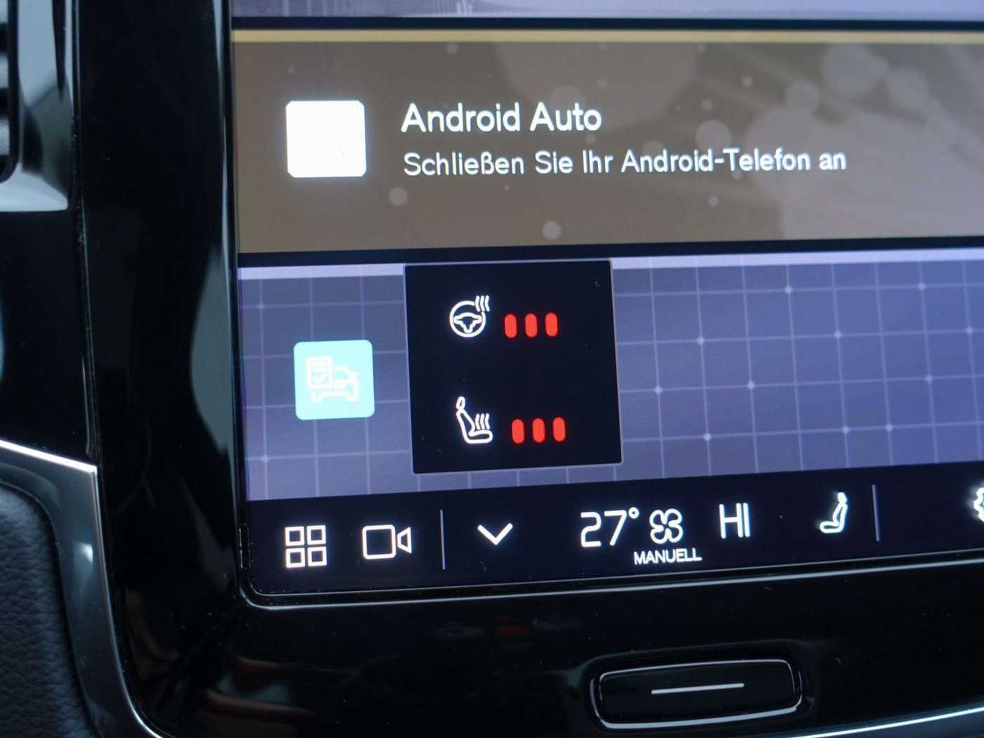Volvo  Ultra T8 AWD/FourC/AHK/HeadUP/Pano/360°/BLS