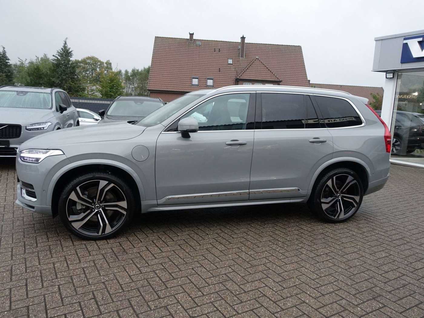Volvo  Ultra T8 AWD/FourC/AHK/HeadUP/Pano/360°/BLS