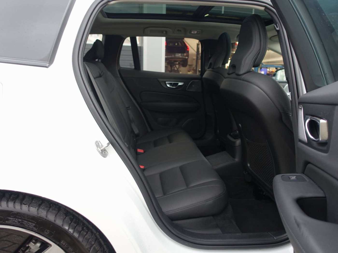 Volvo  Ultra, T6 AWD Plug-in Hybrid/360°/BLIS/B&W