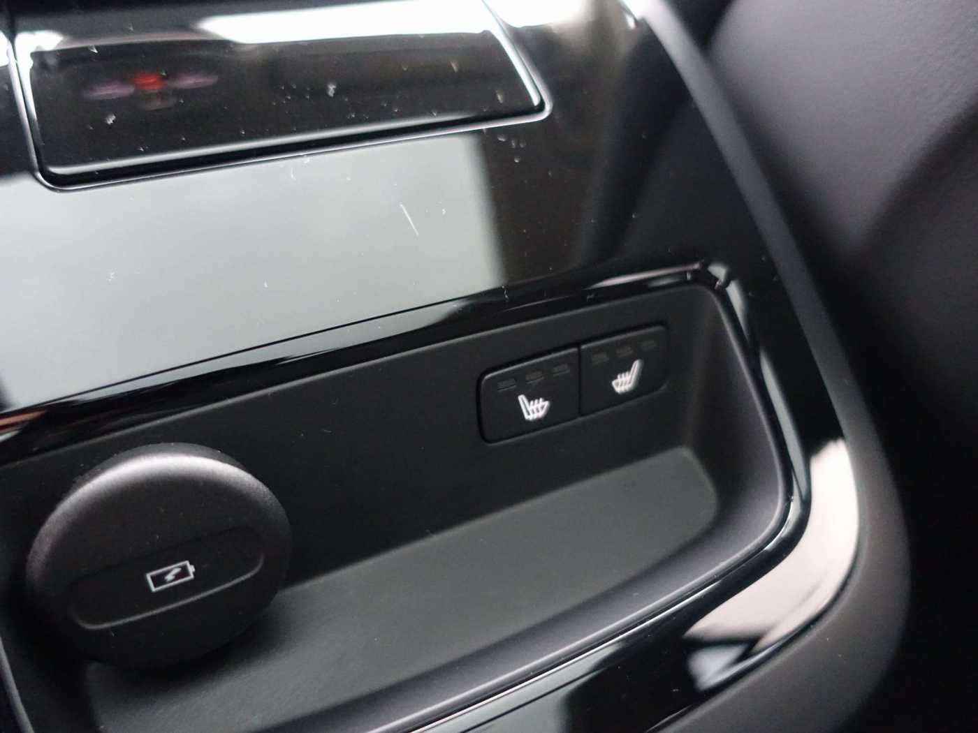 Volvo  Ultra, T6 AWD Plug-in Hybrid/360°/BLIS/B&W