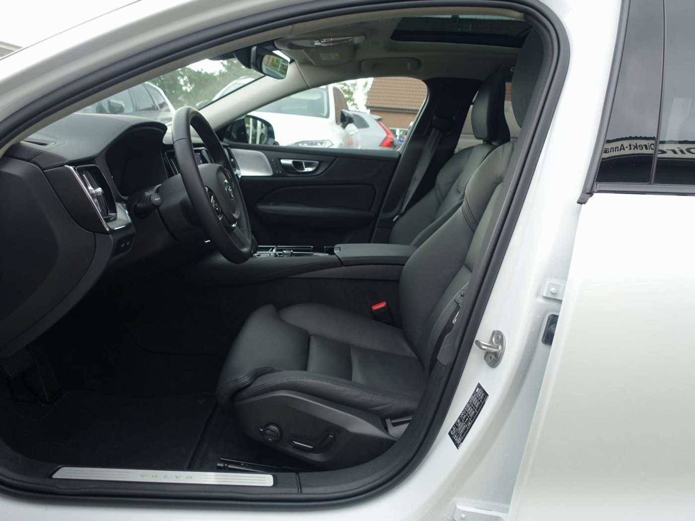 Volvo  Ultra, T6 AWD Plug-in Hybrid/360°/BLIS/B&W
