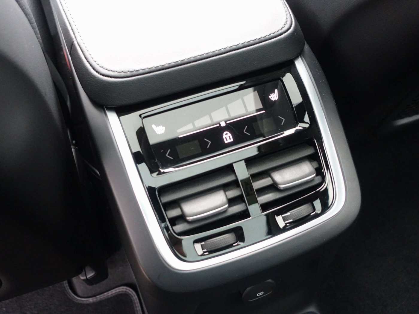 Volvo  Plus, T8 AWD/360°/HeadUP/Pano/H&K/BLIS/