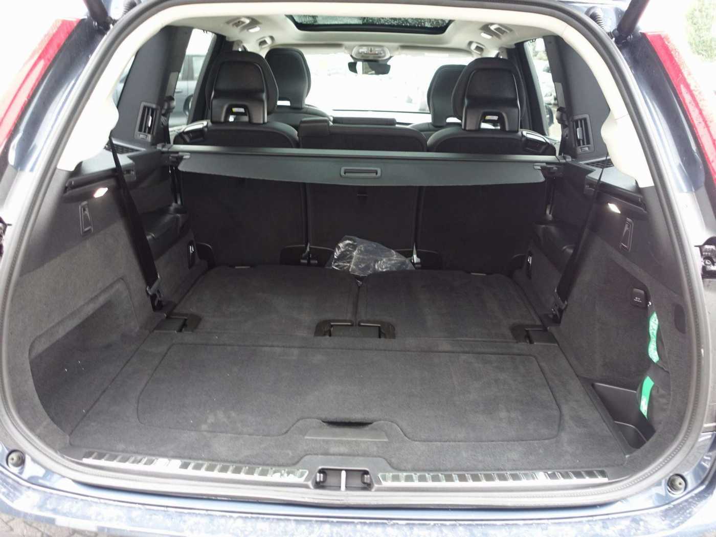 Volvo  Plus, T8 AWD/360°/HeadUP/Pano/H&K/BLIS/