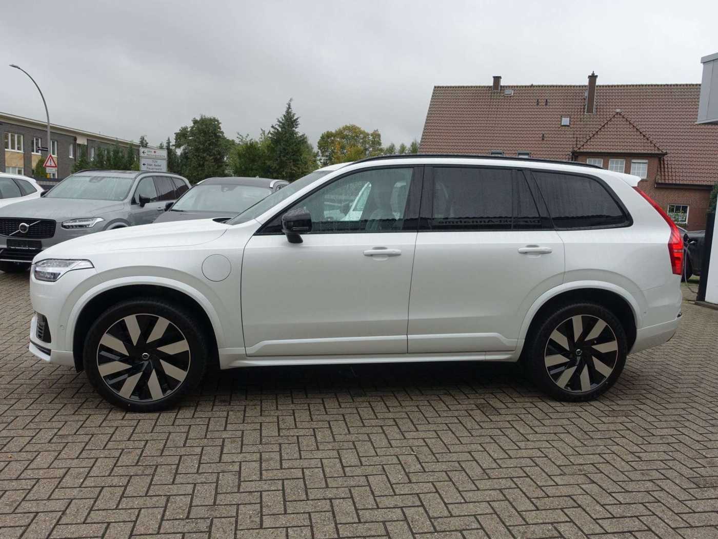 Volvo  Plus Dark T8 AWD Plug-inHybrid/AHK/360°/H&K