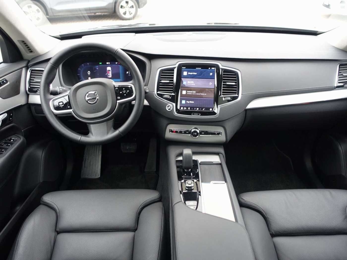 Volvo  Ultra Dark T8 AWD/HeadUP/360°/Pano/H&K/AHK