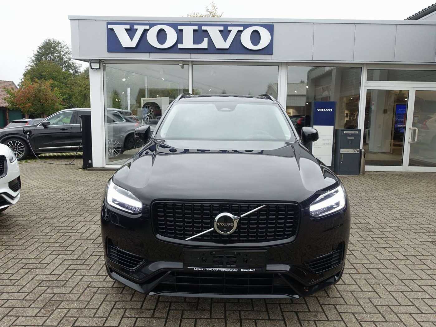Volvo  Ultra Dark T8 AWD/HeadUP/360°/Pano/H&K/AHK