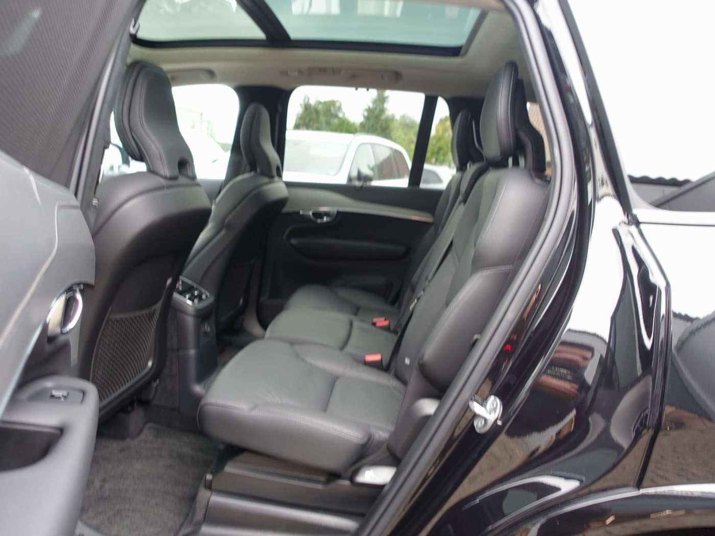 Volvo  Ultra Dark T8 AWD/HeadUP/360°/Pano/H&K/AHK