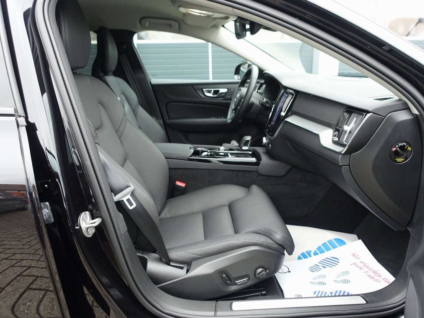 Volvo  Plus Dark T6 AWD Recharge PANO/BLIS/360°KAM