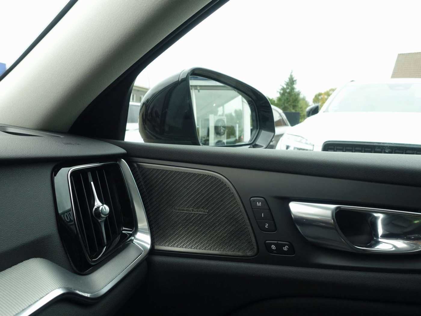 Volvo  Plus Dark T6 AWD Recharge PANO/BLIS/360°KAM