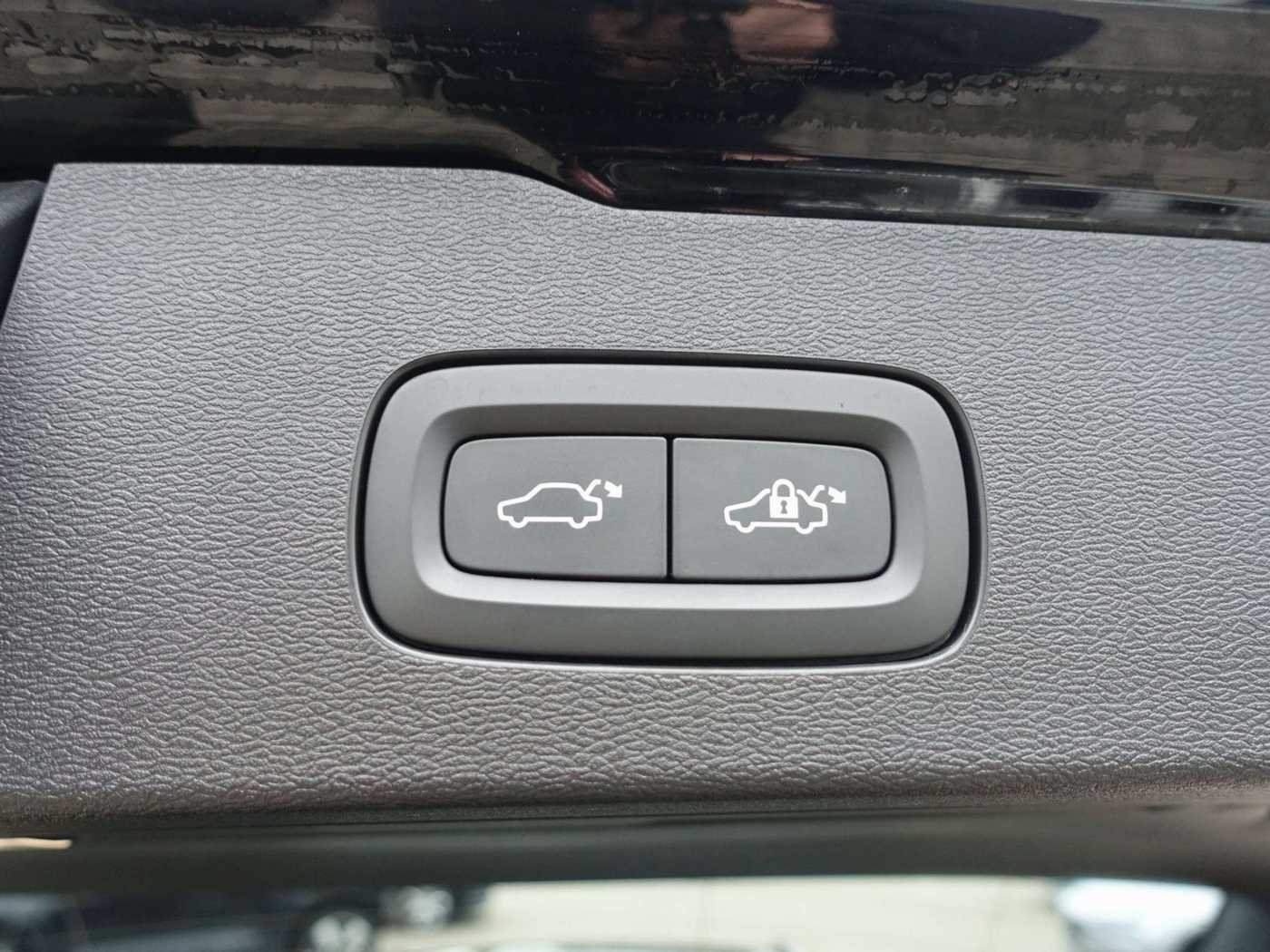 Volvo  Plus Dark T6 AWD Recharge PANO/BLIS/360°KAM