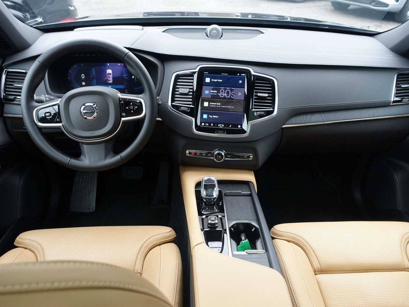 Volvo  Plus Bright T8 AWD Plug-In B&W/HUD/PANORAMA