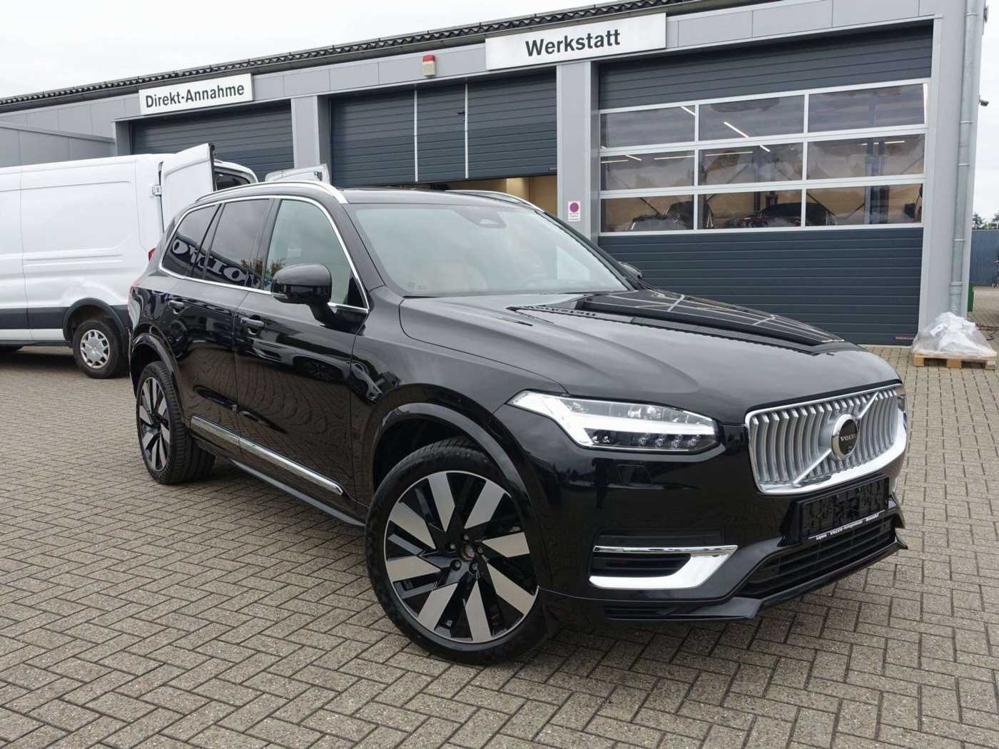 Volvo  Plus Bright T8 AWD Plug-In B&W/HUD/PANORAMA