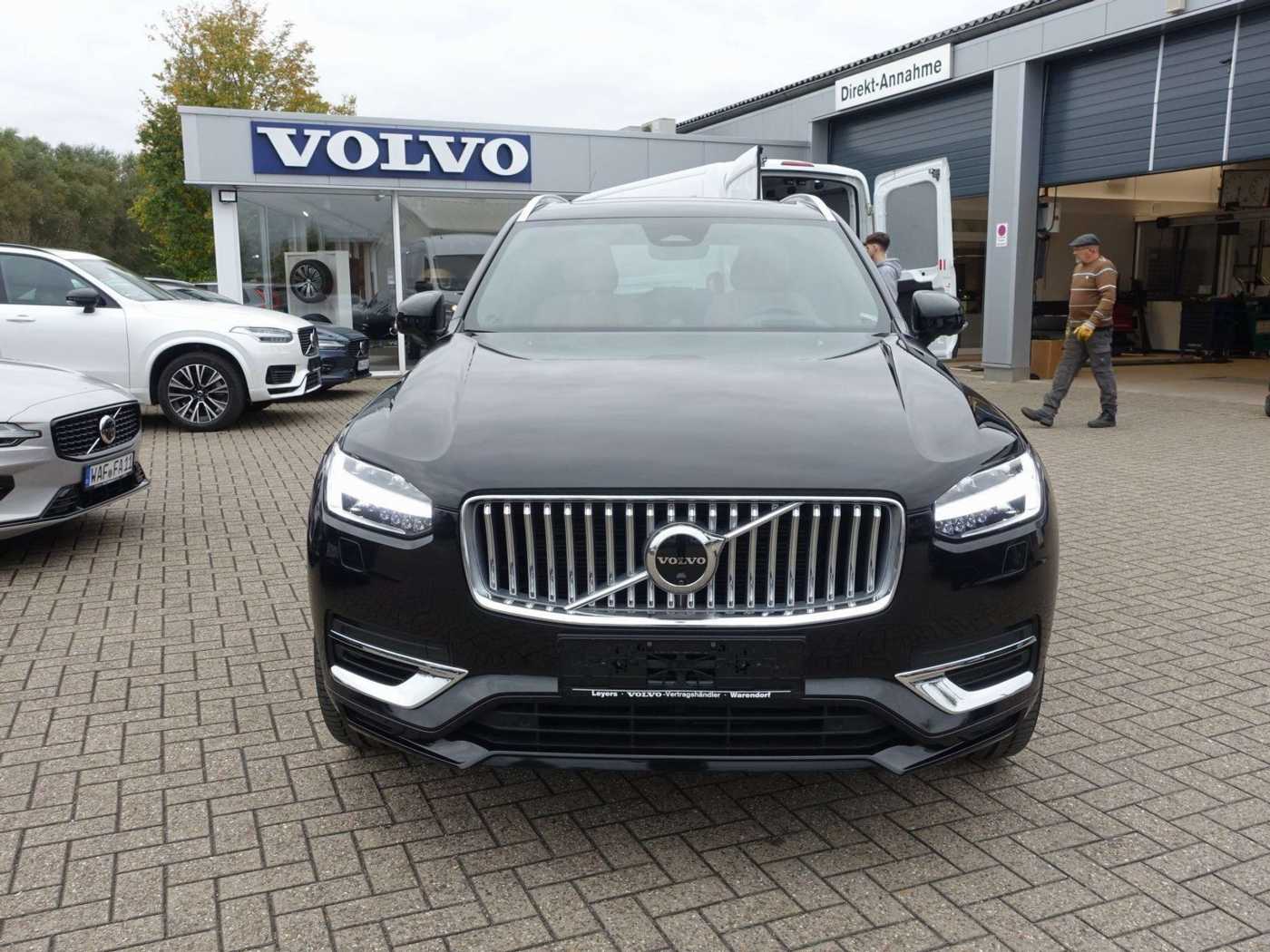 Volvo  Plus Bright T8 AWD Plug-In B&W/HUD/PANORAMA