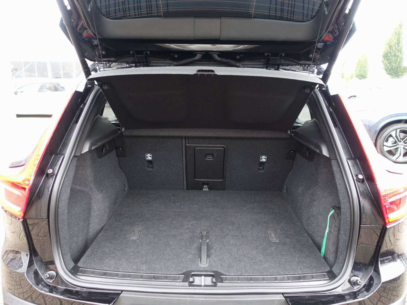 Volvo  Recharge Single Motor Plus/Kamera/AHK/BLIS