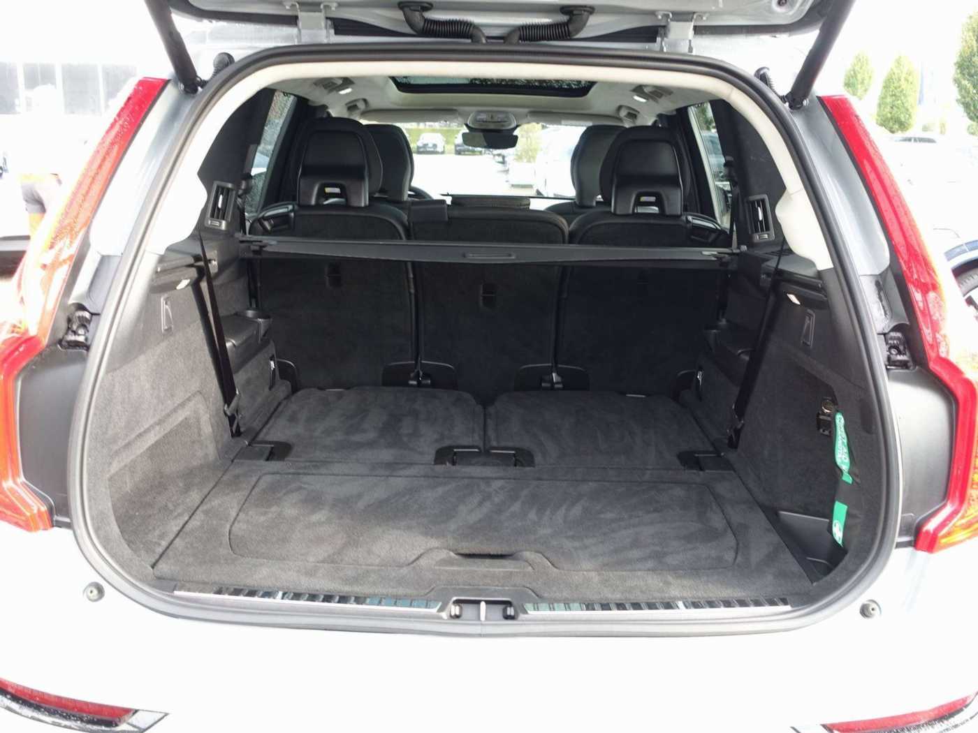 Volvo  Ultra T8 AWD Plug-in Hybrid/360°Cam/Massage