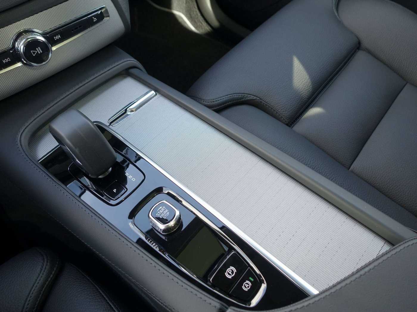 Volvo  Ultra T8 AWD Plug-in Hybrid/Pano/H&K