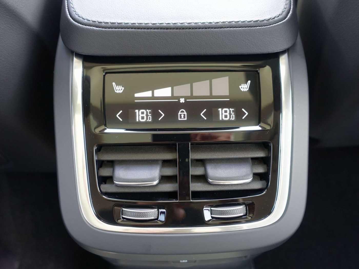 Volvo  Ultra T8 AWD Plug-in Hybrid/Pano/H&K