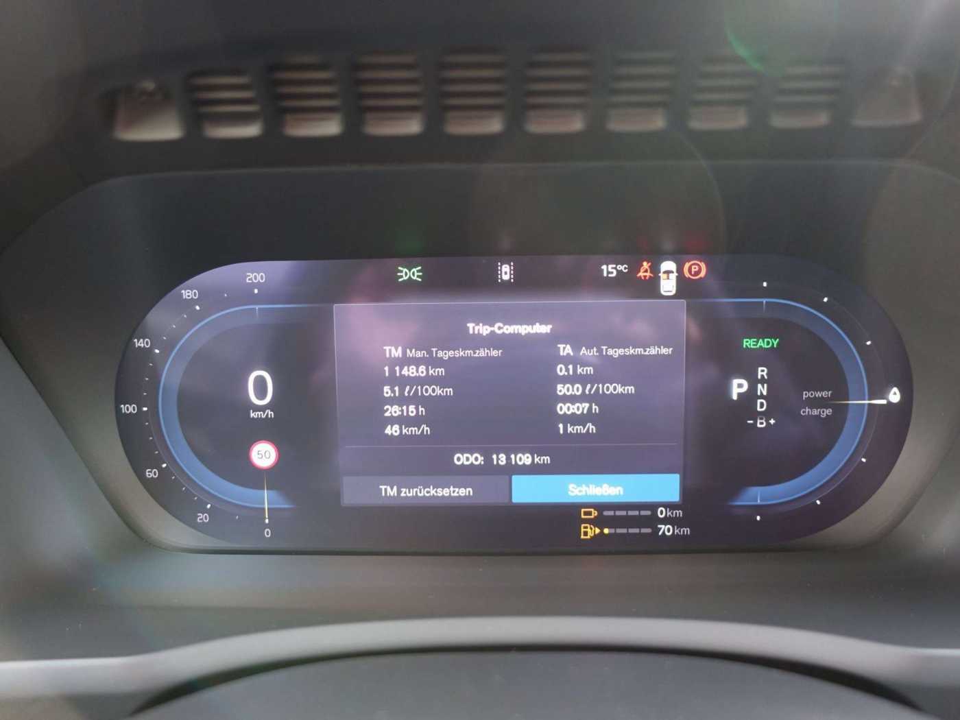 Volvo  Ultra Dark T8 AWD Plug-in Hybrid/AHK/HeadUP