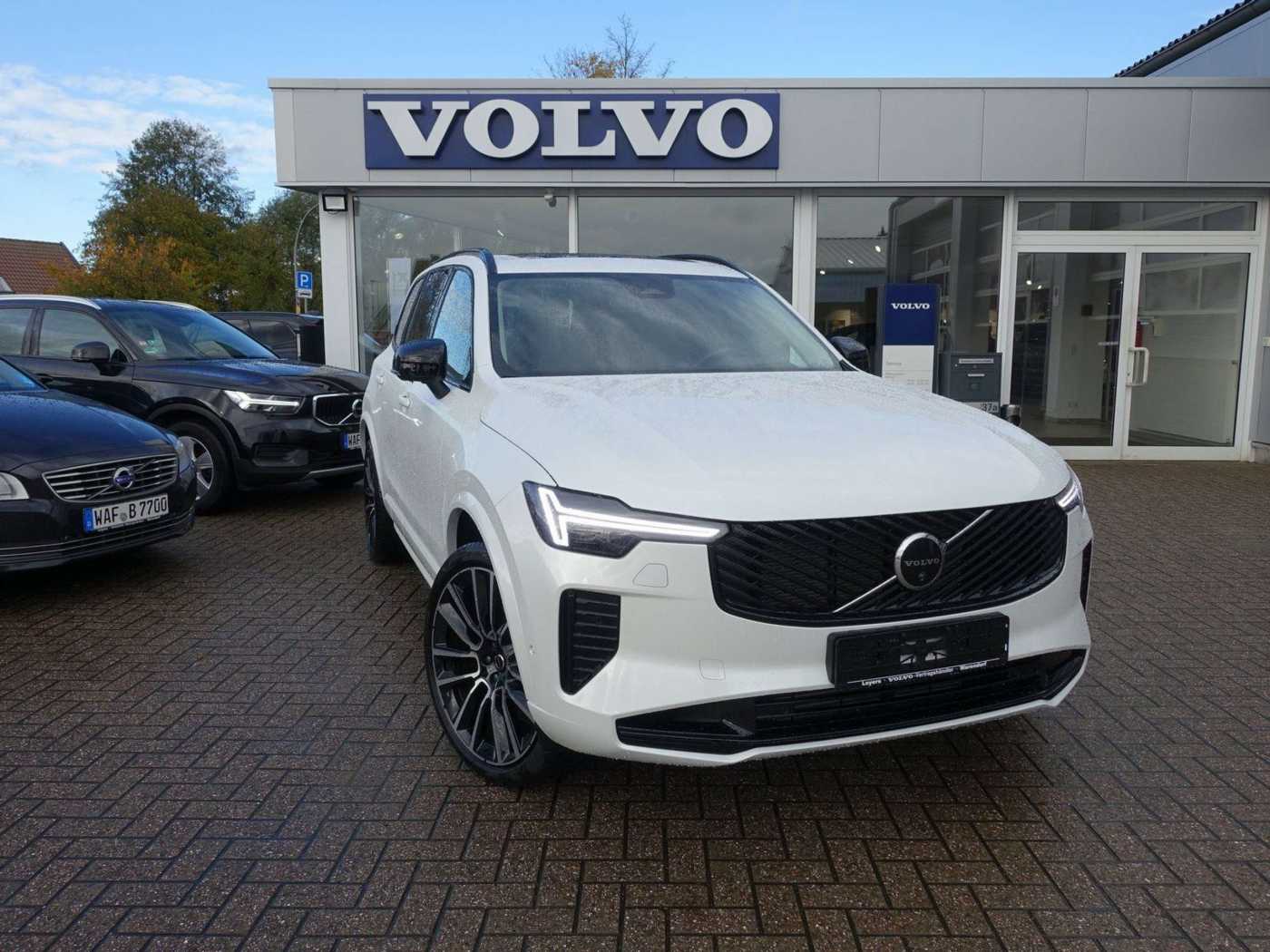 Volvo  Ultra Dark T8 AWD Plug-in Hybrid/AHK/HeadUP