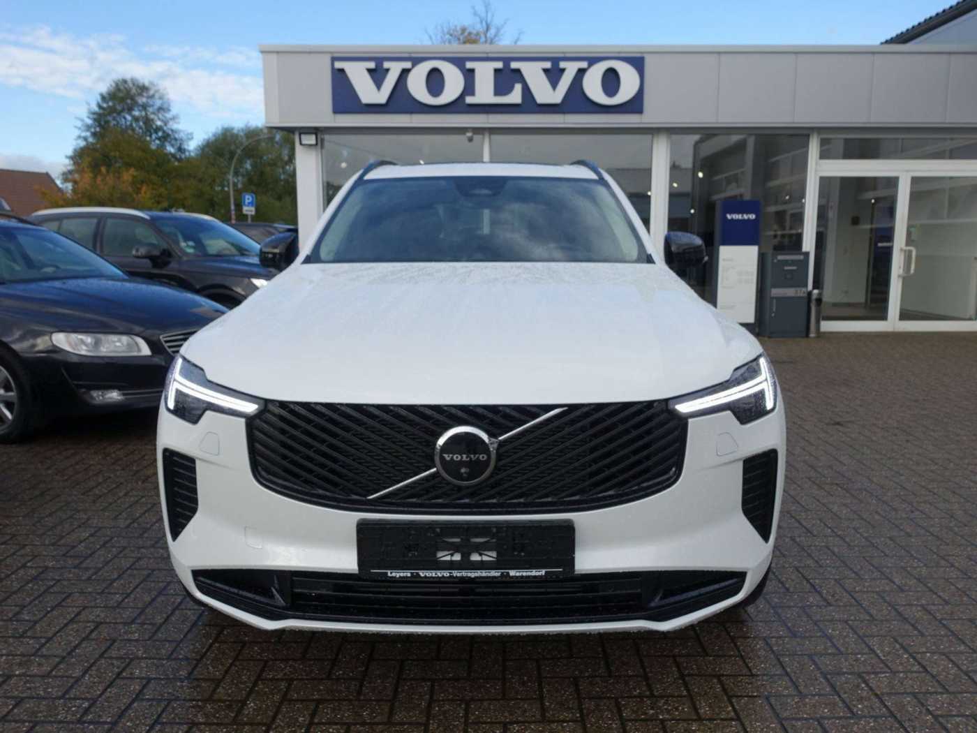 Volvo  Ultra Dark T8 AWD Plug-in Hybrid/AHK/HeadUP