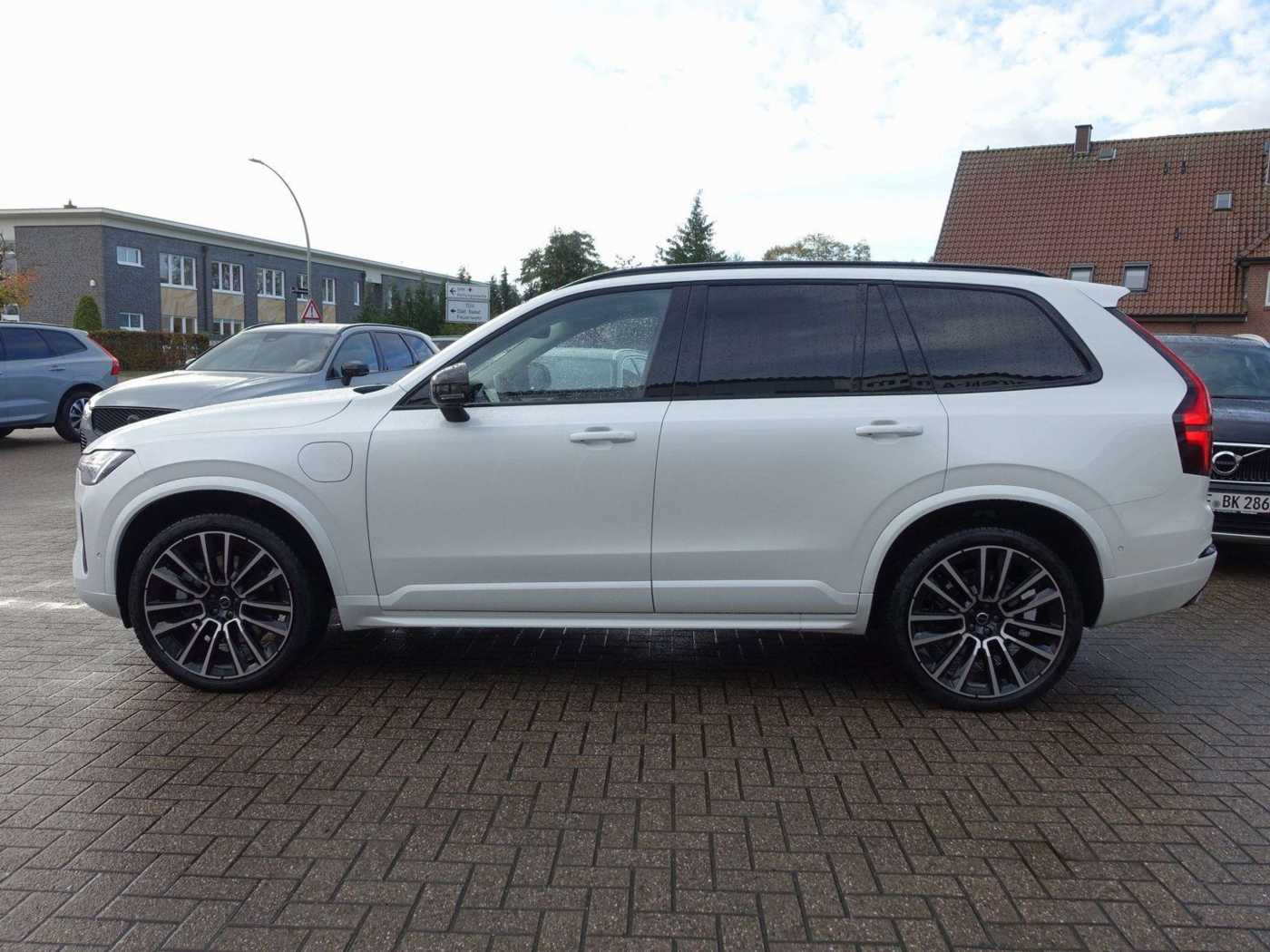 Volvo  Ultra Dark T8 AWD Plug-in Hybrid/AHK/HeadUP