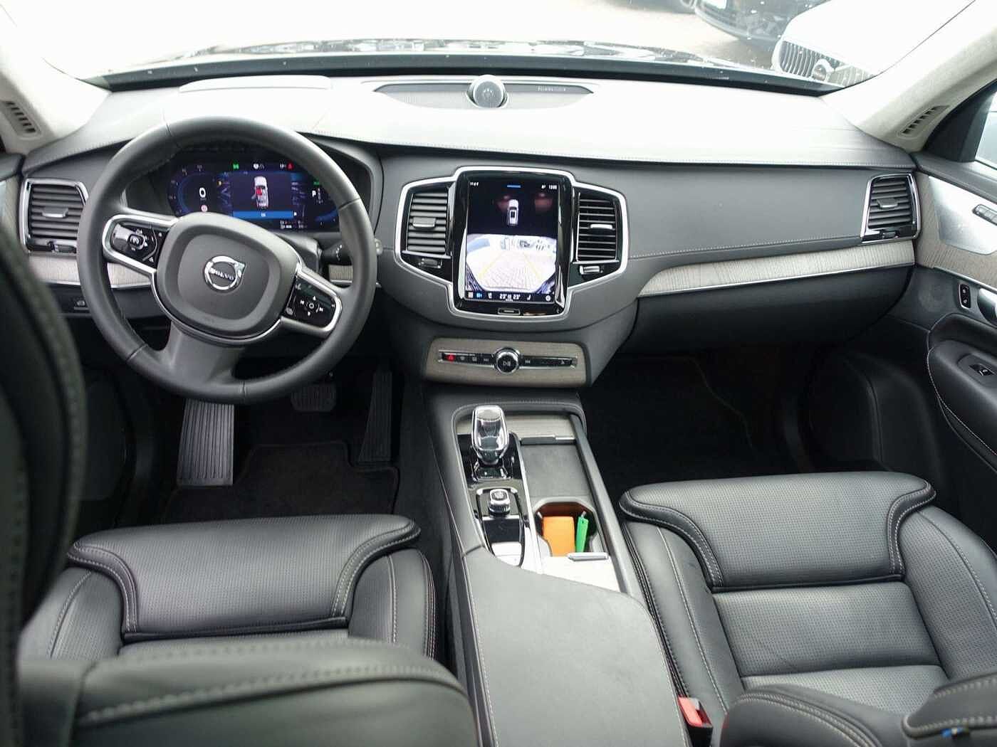 Volvo  T8 AWD Ultimate Dark/360°/B&W/FourC/AHK