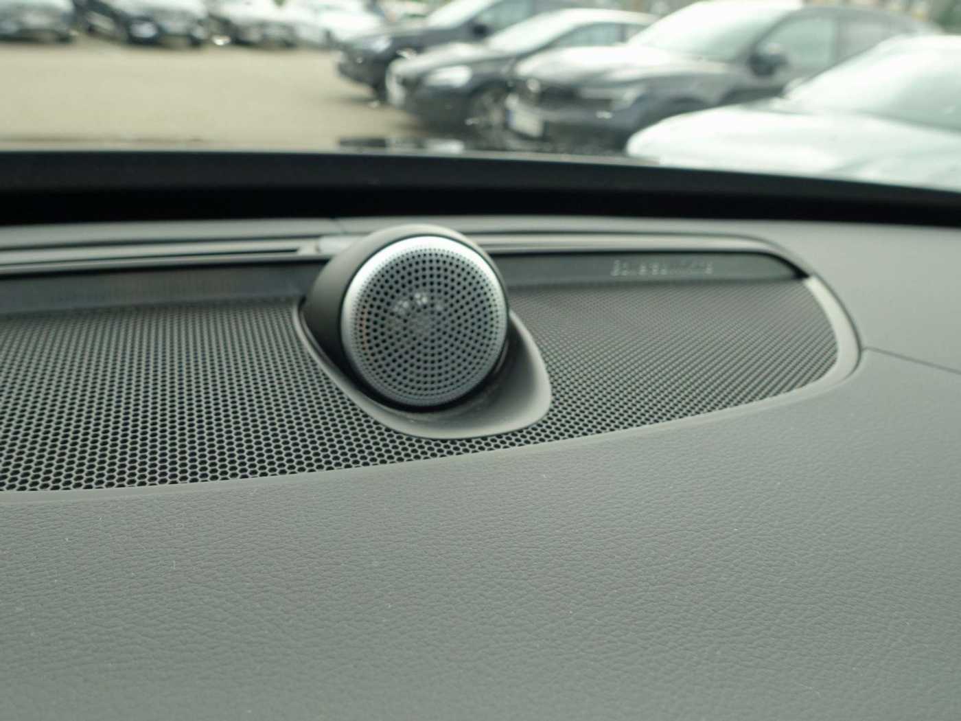 Volvo  T8 AWD Ultimate Dark/360°/B&W/FourC/AHK