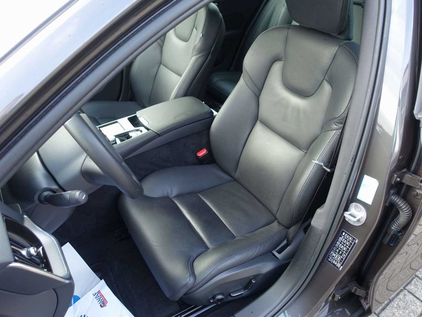 Volvo  Recharge T6 AWD Plus Dark/Kamera/Memory/BLS