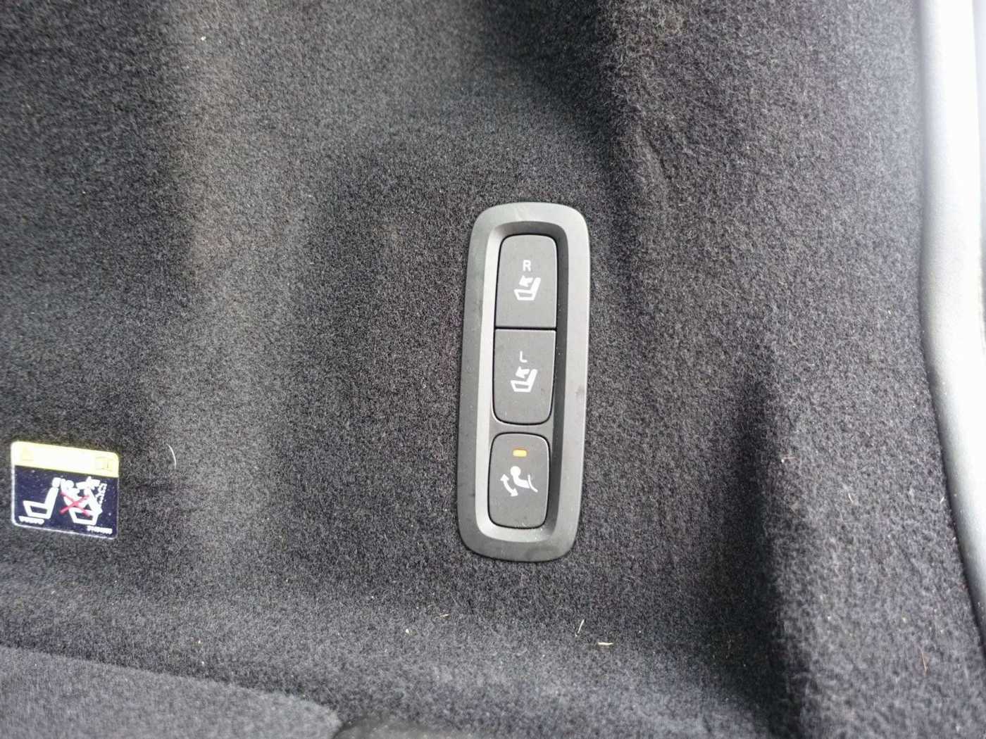 Volvo  D5 AWD R Design Kamera/VOLL-LED/BLIS/