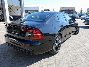 Volvo  Recharge Ultimate T8 AWD/HeadUP/360°/H&K