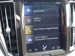 Volvo  T6 AWD R-Design/AHK/Kamera/HeadUP/Pano
