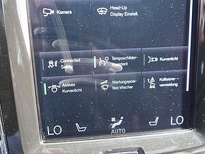 Volvo  T6 AWD R-Design/AHK/Kamera/HeadUP/Pano