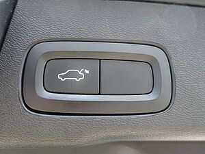 Volvo  T6 AWD R-Design/AHK/Kamera/HeadUP/Pano