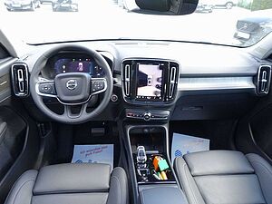 Volvo  Ultra B4 Mild-Hybrid/Dark/Pano/H&K/BLIS