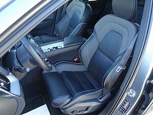 Volvo  T6 AWD Recharge R-Design/AHK/H&K/Pano/CAM