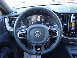 Volvo  T6 AWD Recharge R-Design/AHK/H&K/Pano/CAM