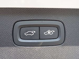 Volvo  Recharge Ultimate T8 AWD/360°Cam/Massage