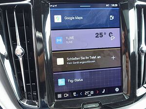 Volvo  B4 Dark/Pano/AHK/Kamera/H&K/Memory/Carplay