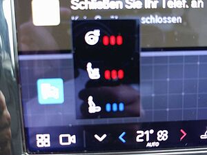 Volvo  B4 Dark/Pano/AHK/Kamera/H&K/Memory/Carplay
