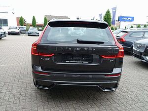 Volvo  B4 Dark/Pano/AHK/Kamera/H&K/Memory/Carplay