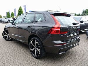 Volvo  B4 Dark/Pano/AHK/Kamera/H&K/Memory/Carplay