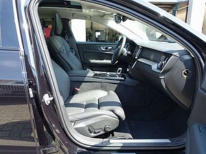 Volvo  Plus T6 AWD/Pano/H&K/360°/Head-UP/Memory