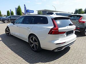 Volvo  B4 R-Design/Carplay/Kamera/Memory/H&K/BLIS