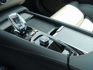 Volvo  Recharge Ultimate T8 AWD/Massage/B&W/360°