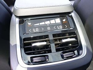 Volvo  Plus T8 AWD/HeadUP/Pano/B&W/360°/BLIS/FourC
